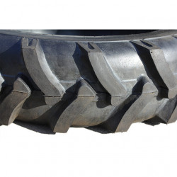 Покрышка с камерой 9.50-22"