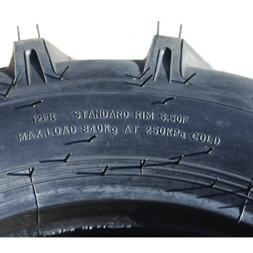 Покрышка с камерой 7.50-20"