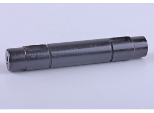 Вал промежуточный привода масляного насоса L-129mm (шпонка) Xingtai 120