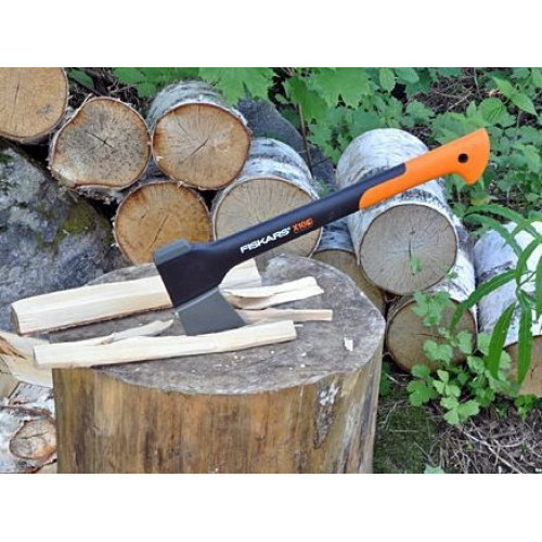 Топор для кемпинга Fiskars X7