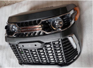 Передний пластик с фарами для тракторов XT-244