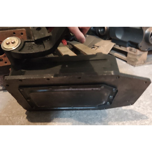 Задній підйомний механізм у зборі для трактора ТЕ-504