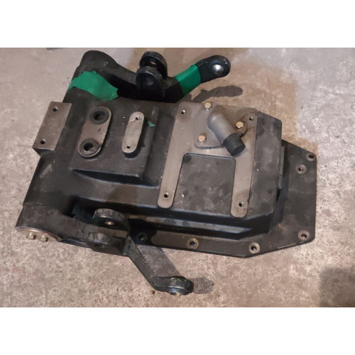 Задній підйомний механізм у зборі для трактора ТЕ-504