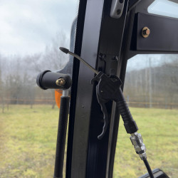 Трактор СКАУТ TB-904С с кондиционером БУ – 2024 год – 171 моточасов