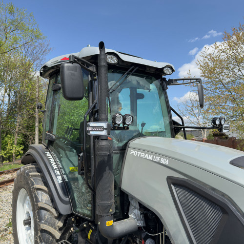 Трактор Fotrak LGF 904 з кондиціонером