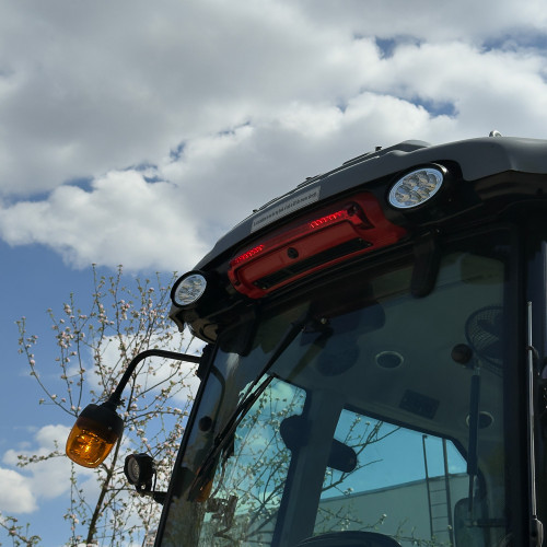 Трактор Fotrak LGF 904 з кондиціонером