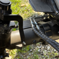 Трактор Fotrak LGF 904 з кондиціонером