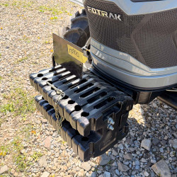 Трактор Fotrak LGF 904 з кондиціонером