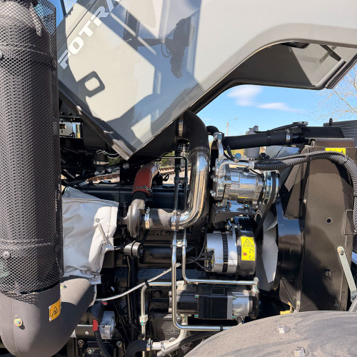 Трактор Fotrak LGF 904 з кондиціонером