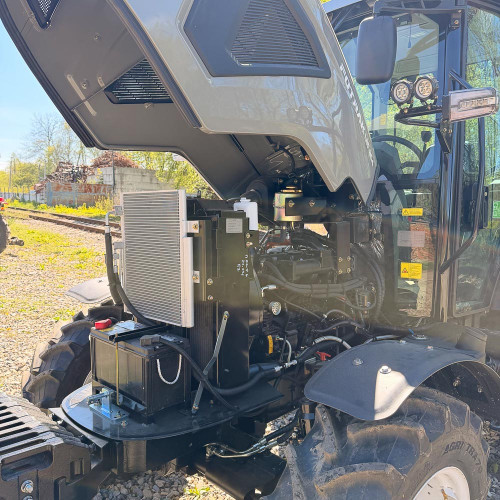 Трактор Fotrak LGF 904 з кондиціонером