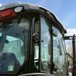 Трактор Fotrak LGF 904 з кондиціонером