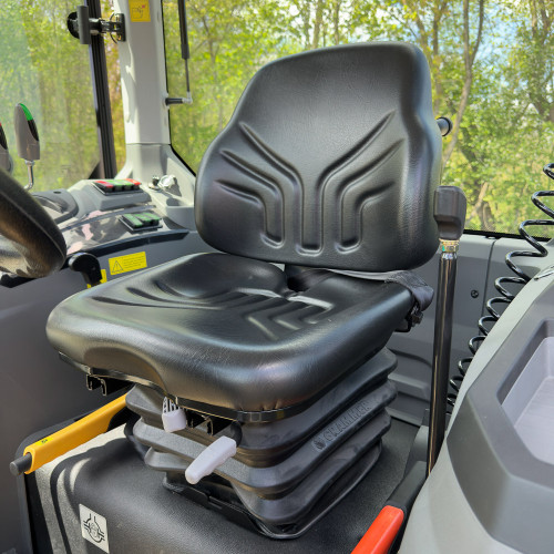 Трактор Fotrak LGF 904 з кондиціонером