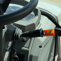 Трактор Fotrak LGF 904 з кондиціонером