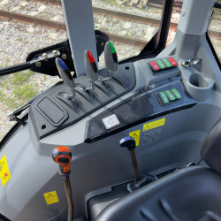 Трактор Fotrak LGF 904 з кондиціонером