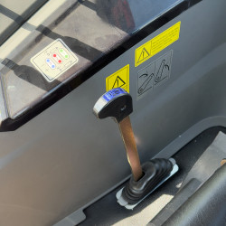 Трактор Fotrak LGF 904 з кондиціонером