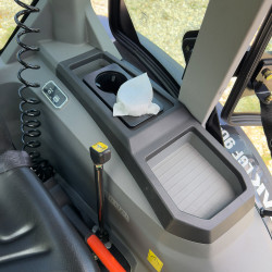 Трактор Fotrak LGF 904 з кондиціонером