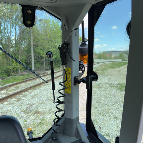 Трактор Fotrak LGF 904 з кондиціонером