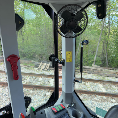 Трактор Fotrak LGF 904 з кондиціонером