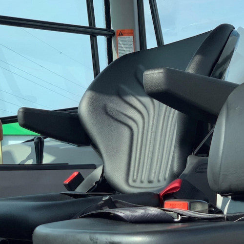Трактор YTO LX 1304-A с кондиционером