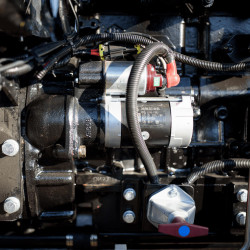 Мінітрактор Файтер Т-404СRD з кабіною