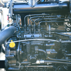 Мінітрактор Файтер Т-404СRD з кабіною