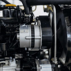 Мінітрактор Файтер Т-404СRD з кабіною