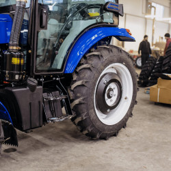 Мінітрактор Файтер Т-404СRD з кабіною