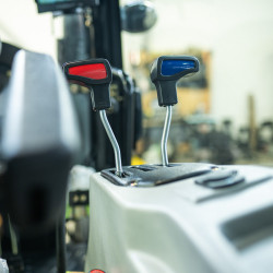 Мінітрактор СКАУТ TY-404С з кабіною