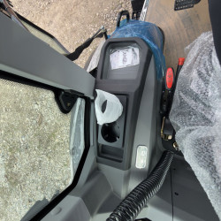 Трактор СКАУТ TB-904С з кондиціонером