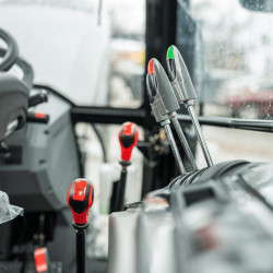 Трактор СКАУТ TD-1104C с кондиционером