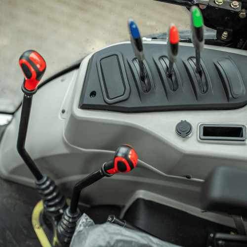 Трактор СКАУТ TD-1104C з кондиціонером