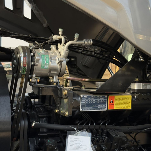 Трактор СКАУТ TD-1304С з кондиціонером