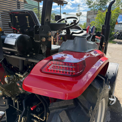 Мінітрактор СКАУТ ТЕ-504 RED з дашком