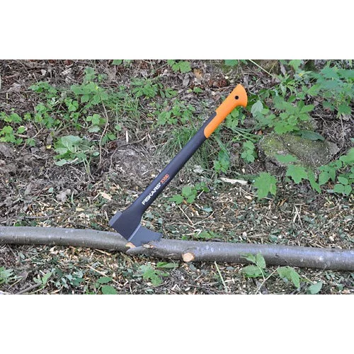 Топор Fiskars X15