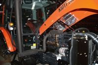 Фото - Мінітрактор Kioti DK904C (кабіна з кондиціонером і обігрівом)- Фото №4